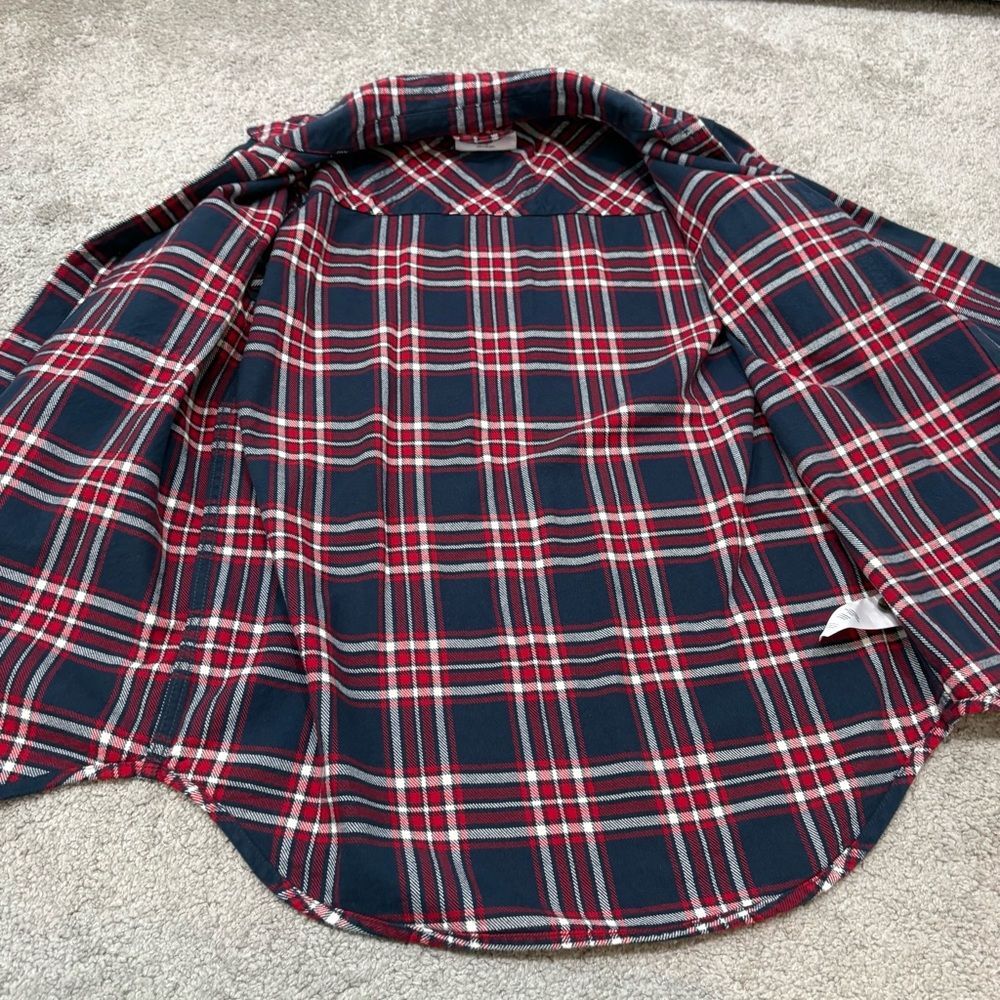 NWT Tna Aritzia Taylor Plaid Oversized Flannel Total Eclipse Deep Red Size XS - Picture 3 of 12